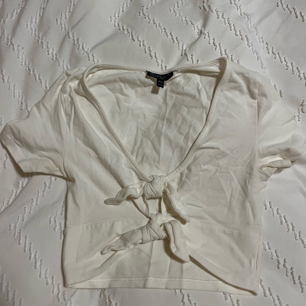 White tee